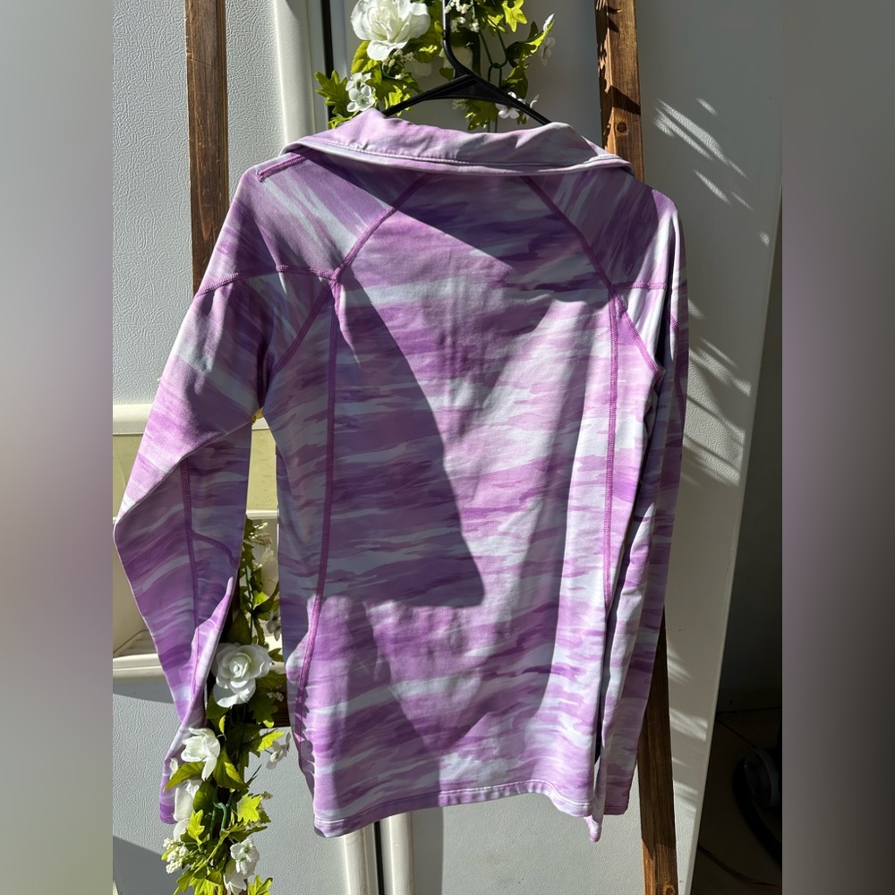 Purple camouflage under armour size m pull over dry sweater shirt - Picture 5 of 8